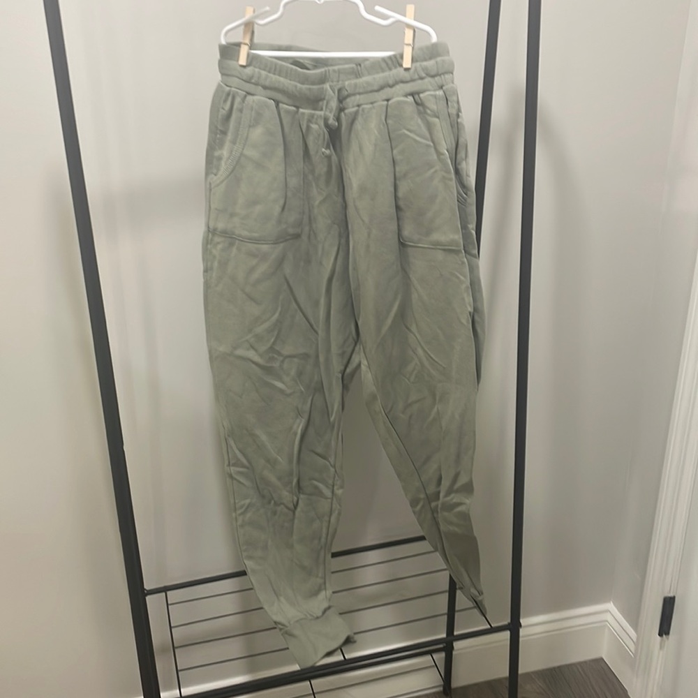 Joggers - Picture 2 of 2